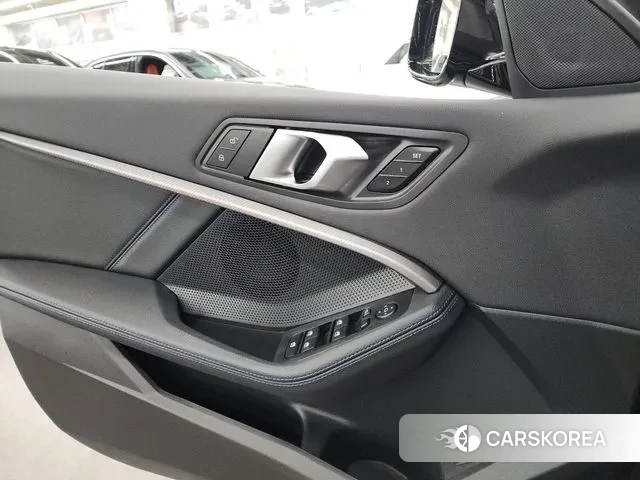 BMW 1 Series (F40) id 3377354 из Кореи 7