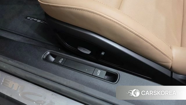 Porsche 911(992) id 4394599 из Кореи 7