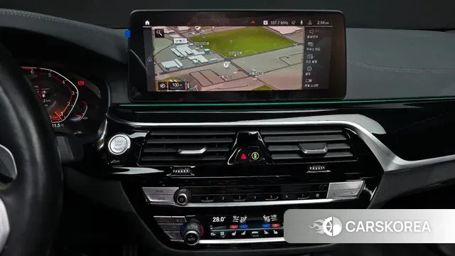 BMW 5 Series (G30) id 3597892 из Кореи 7