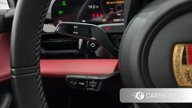 Porsche Taycan id 3940558 из Кореи 7