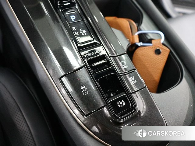Toyota Crown Crossover id 4617430 из Кореи 7
