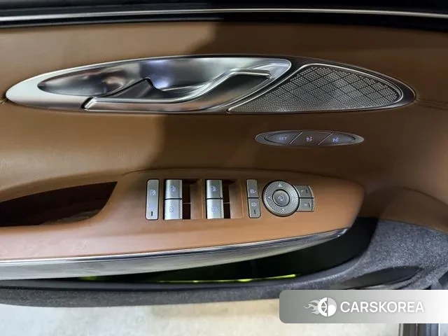 Genesis GV70 id 3524745 из Кореи 7