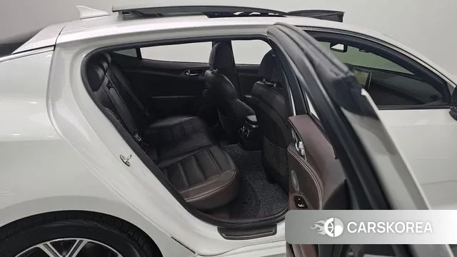 Kia Stinger id 3009352 из Кореи 7