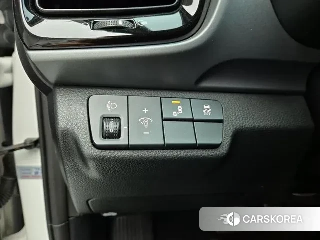 Kia Stonic id 3476699 из Кореи 7