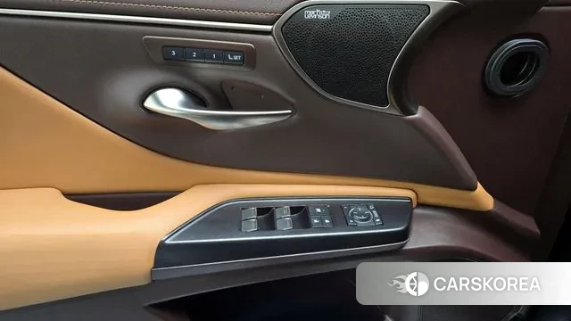 Lexus ES300h 7th generation id 3318769 из Кореи 7