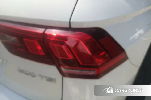 Volkswagen Tiguan L 2024 Белый из Китая, фото 6