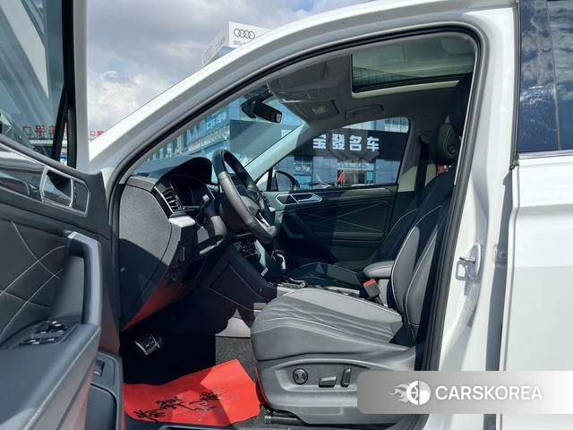 Volkswagen Tiguan L id 4256475 из Китая 7