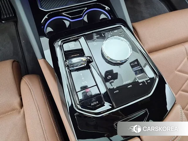 BMW 5 Series (G60) id 3477289 из Кореи 7