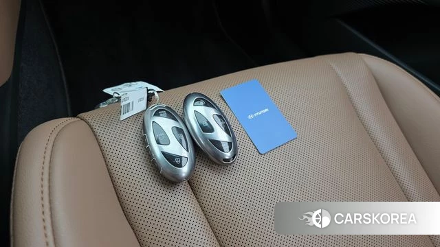 Hyundai Grandeur (GN7) id 4608245 из Кореи 7