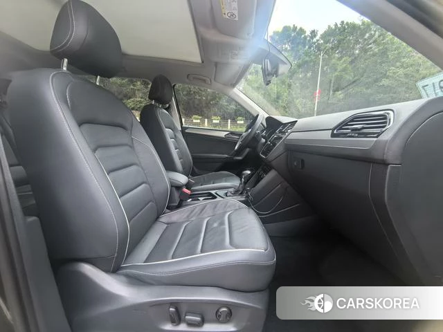 Volkswagen Tiguan L PHEV id 4213021 из Китая 7