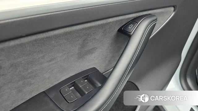Tesla Model Y id 4834753 из Кореи 7