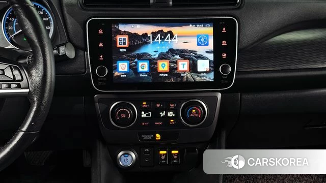 Nissan Leaf (ZE1) 2019 Белый из Кореи, фото 6