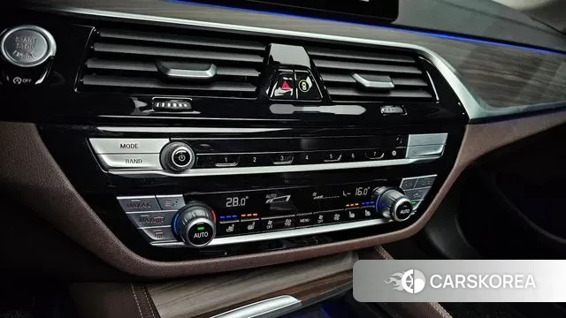 BMW 5 Series (G30) id 3396442 из Кореи 7