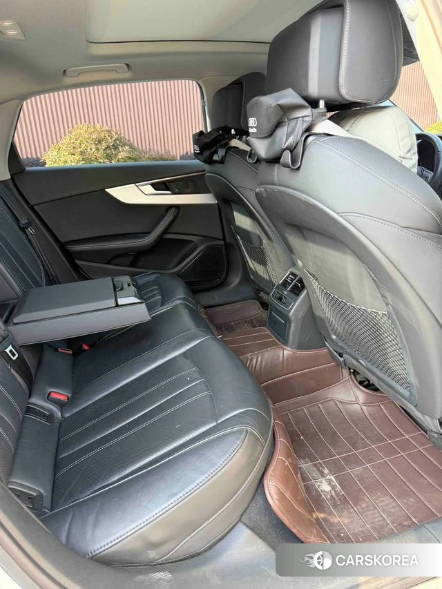 Audi A4L id 4265056 из Китая 7