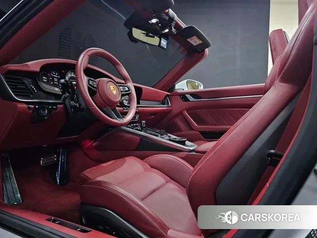 Porsche 911(992) id 3607396 из Кореи 7