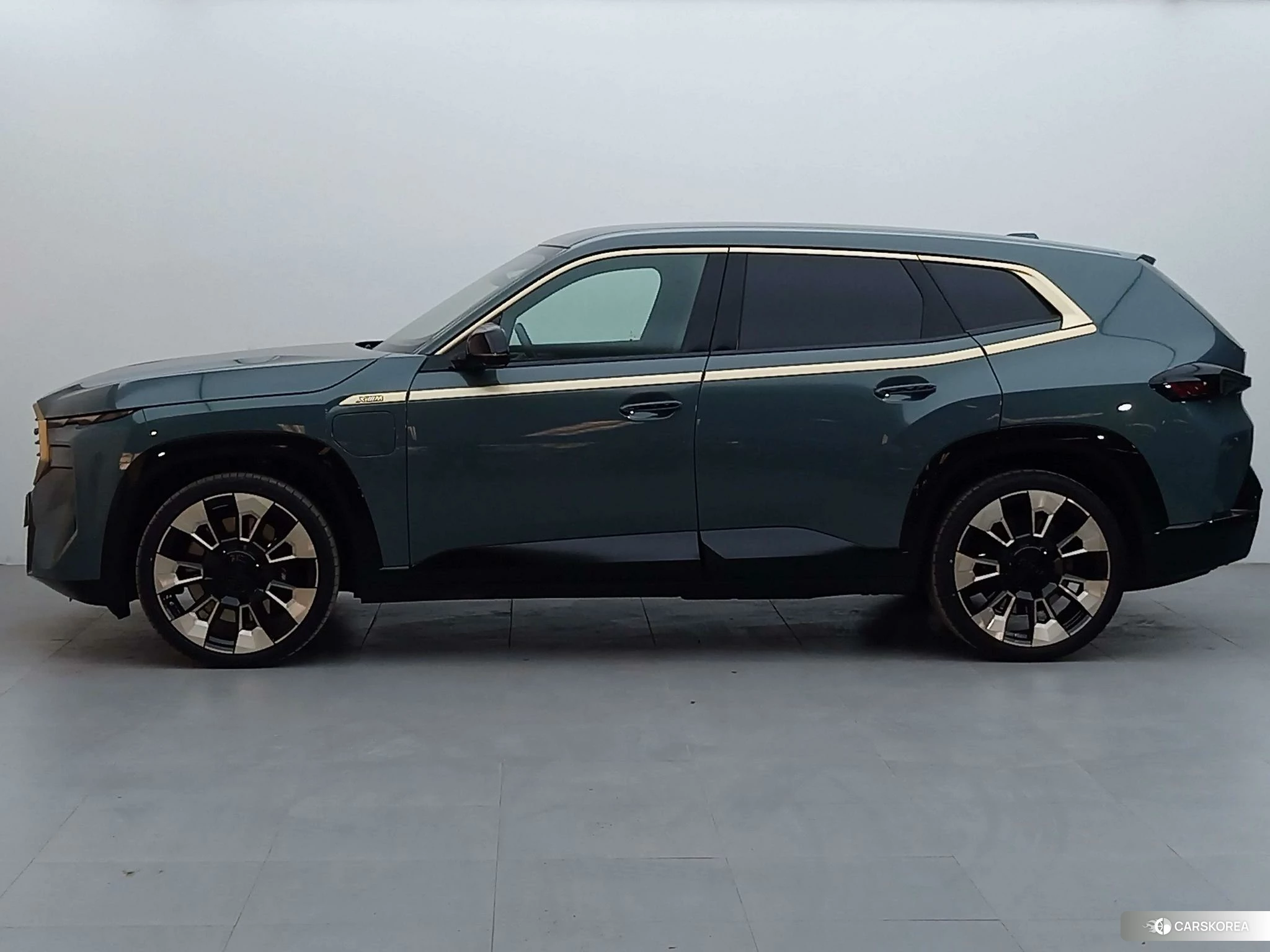 BMW XM id 4453913 из Китая 7