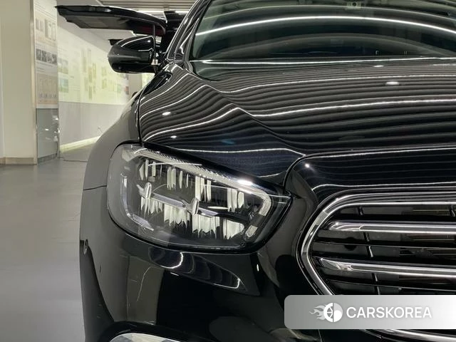 Mercedes-Benz E-class id 4368385 из Китая 7