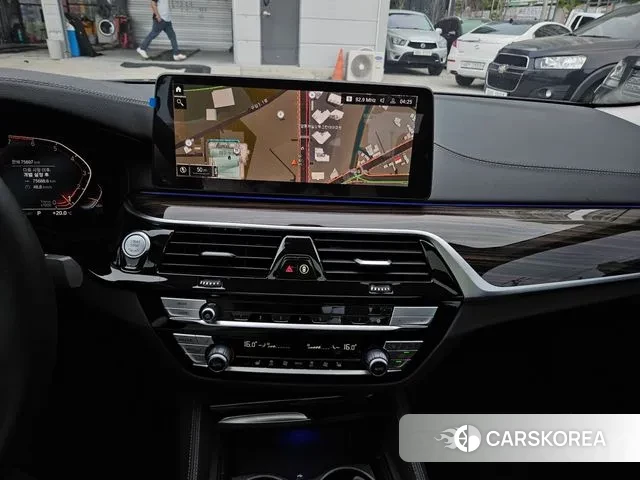 BMW 5 Series (G30) id 3052982 из Кореи 7