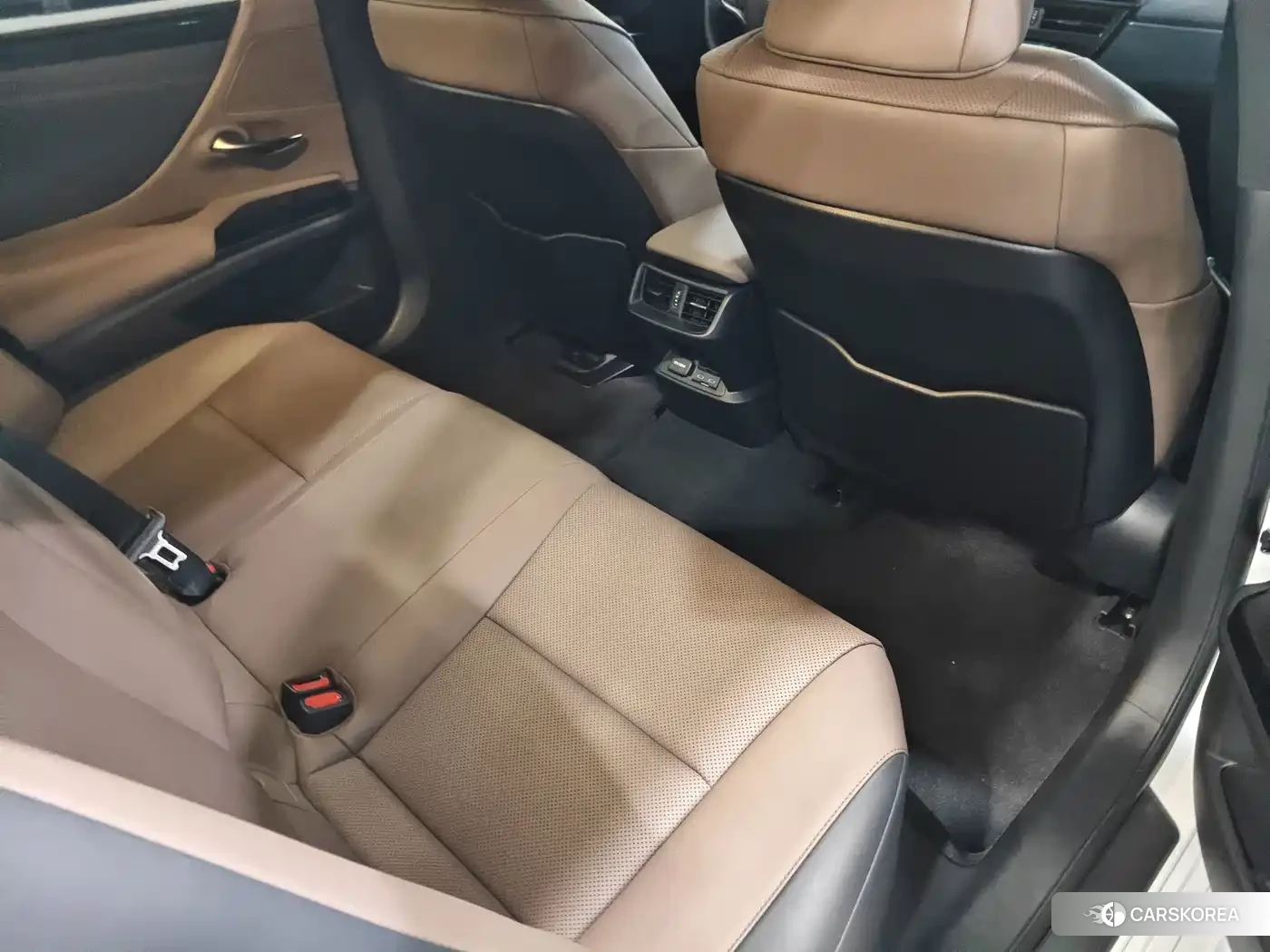 Lexus ES id 4601782 из Китая 7