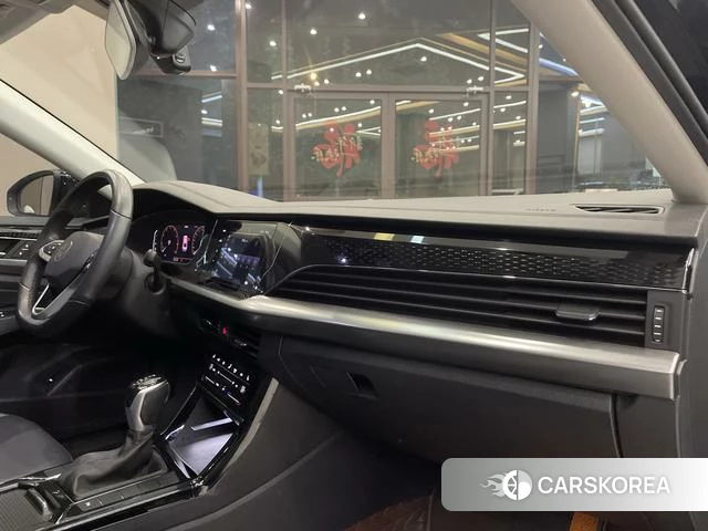 Volkswagen Passat id 4299658 из Китая 7