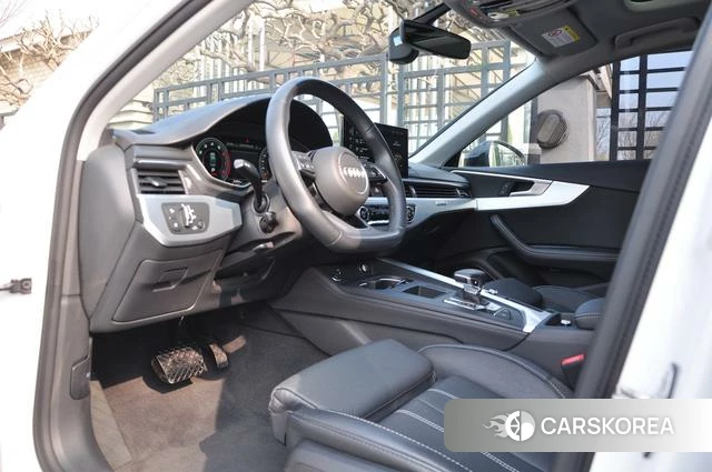 Audi A4L id 4205759 из Китая 7