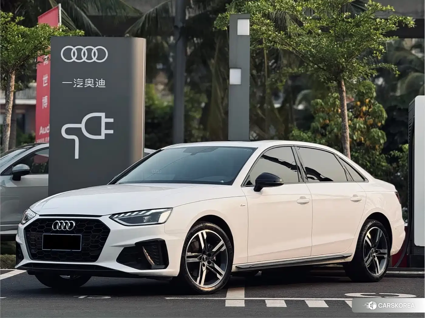 Audi A4L id 4559606 из Китая 7