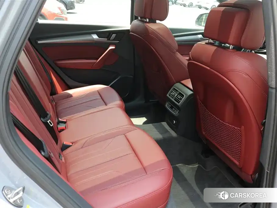 Audi Q5L id 4570370 из Китая 7