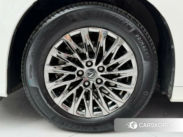 Lexus LM id 4341788 из Китая 7