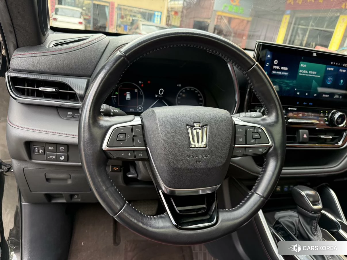 Toyota Crown id 4514984 из Китая 7