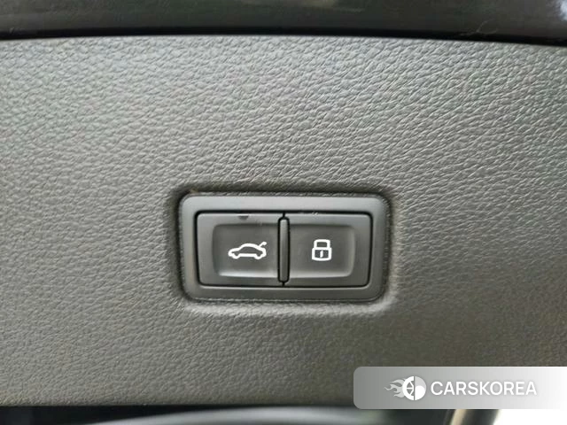 Audi Q5L Sportback id 4259172 из Китая 7