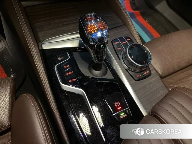 BMW 5 Series (G30) id 3484030 из Кореи 7