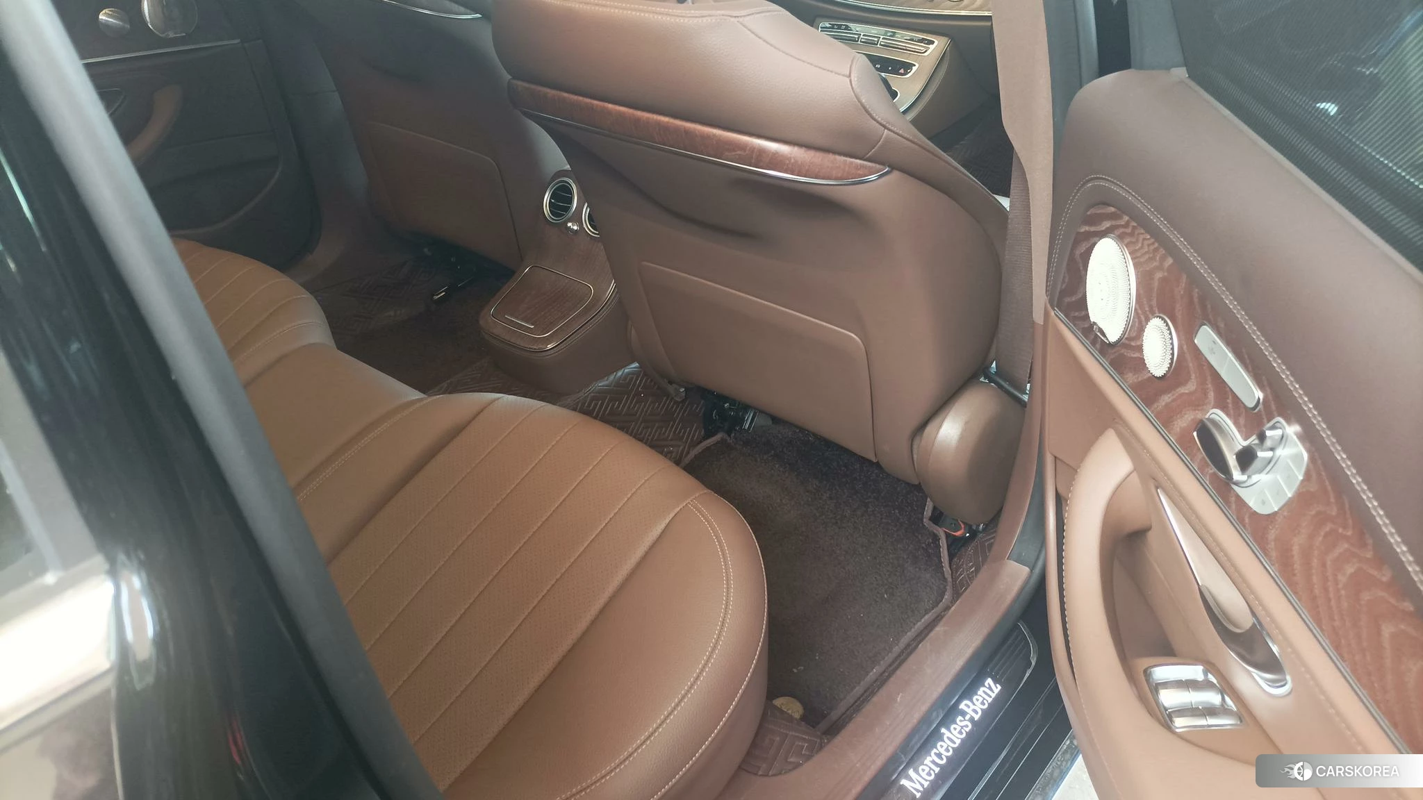 Mercedes-Benz E-class id 4426713 из Китая 7