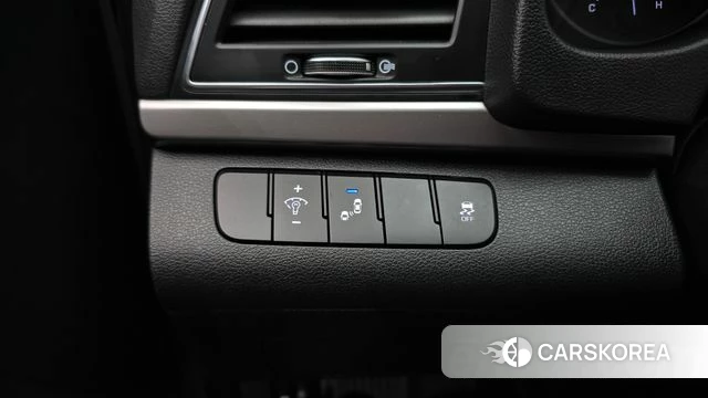 Hyundai Avante AD id 3917406 из Кореи 7