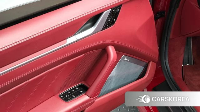 Porsche 911(992) id 4283367 из Кореи 7