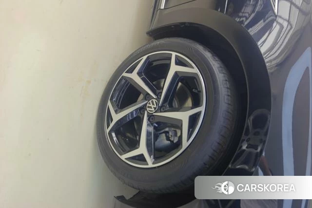 Volkswagen Passat id 4259998 из Китая 7