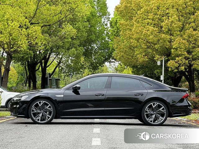 Audi A7L id 4307267 из Китая 7