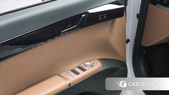 Hyundai Grandeur (GN7) id 3909762 из Кореи 7