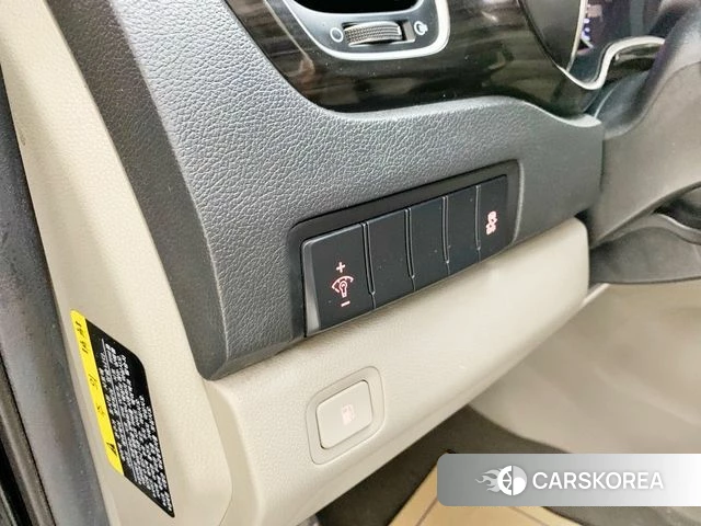 Kia The New Carnival id 4568409 из Кореи 7