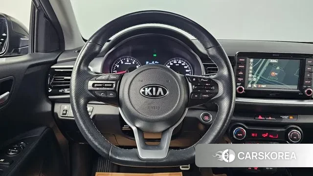 Kia Stonic id 3607712 из Кореи 7