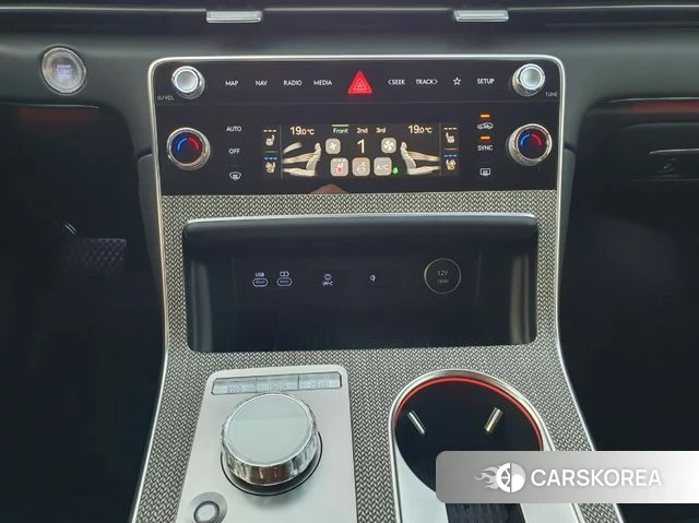 Genesis GV80 id 3826108 из Кореи 7