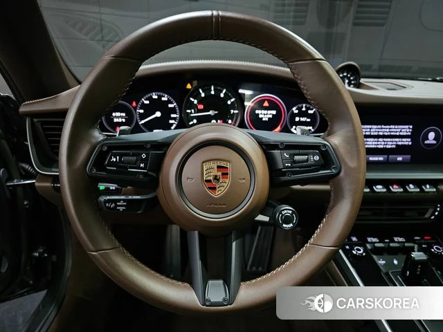 Porsche 911(992) id 4528340 из Кореи 7