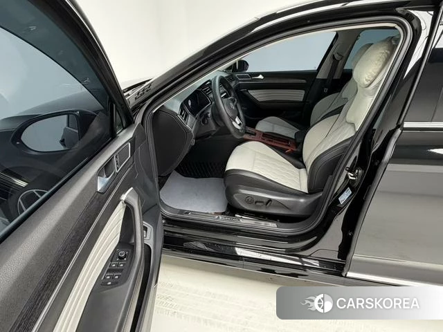 Volkswagen Magotan id 4321092 из Китая 7