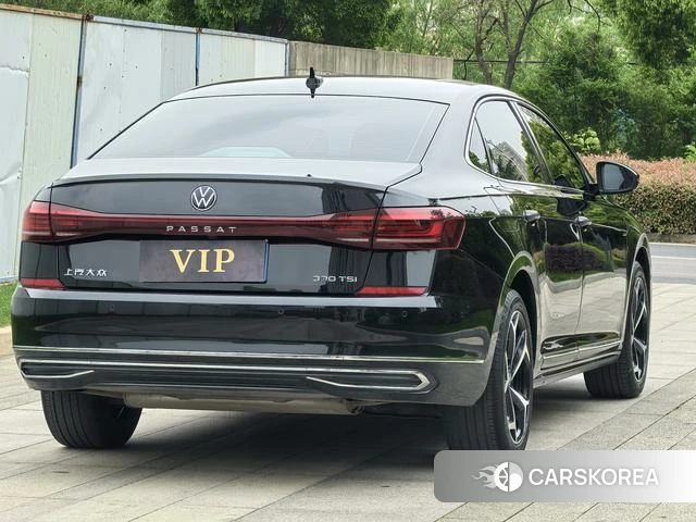 Volkswagen Passat id 4209857 из Китая 7