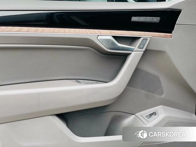 Volkswagen Touareg id 4271565 из Китая 7