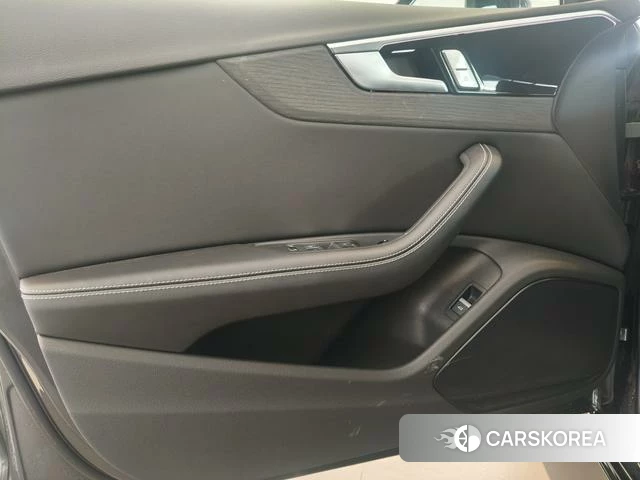 Audi A4L id 4271906 из Китая 7