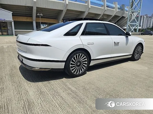 Hyundai Grandeur (GN7) id 2915360 из Кореи 7