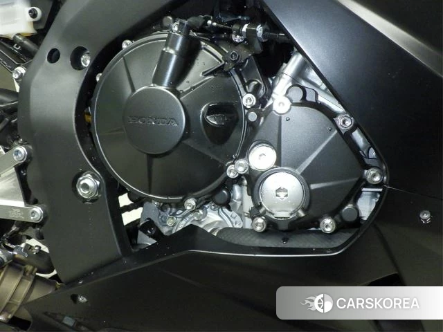 Honda CBR1000RR-R FIREBLADE SP id 4229661 из Японии 7