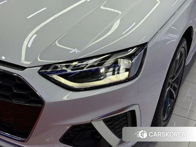 Audi A4L id 3857953 из Китая 7