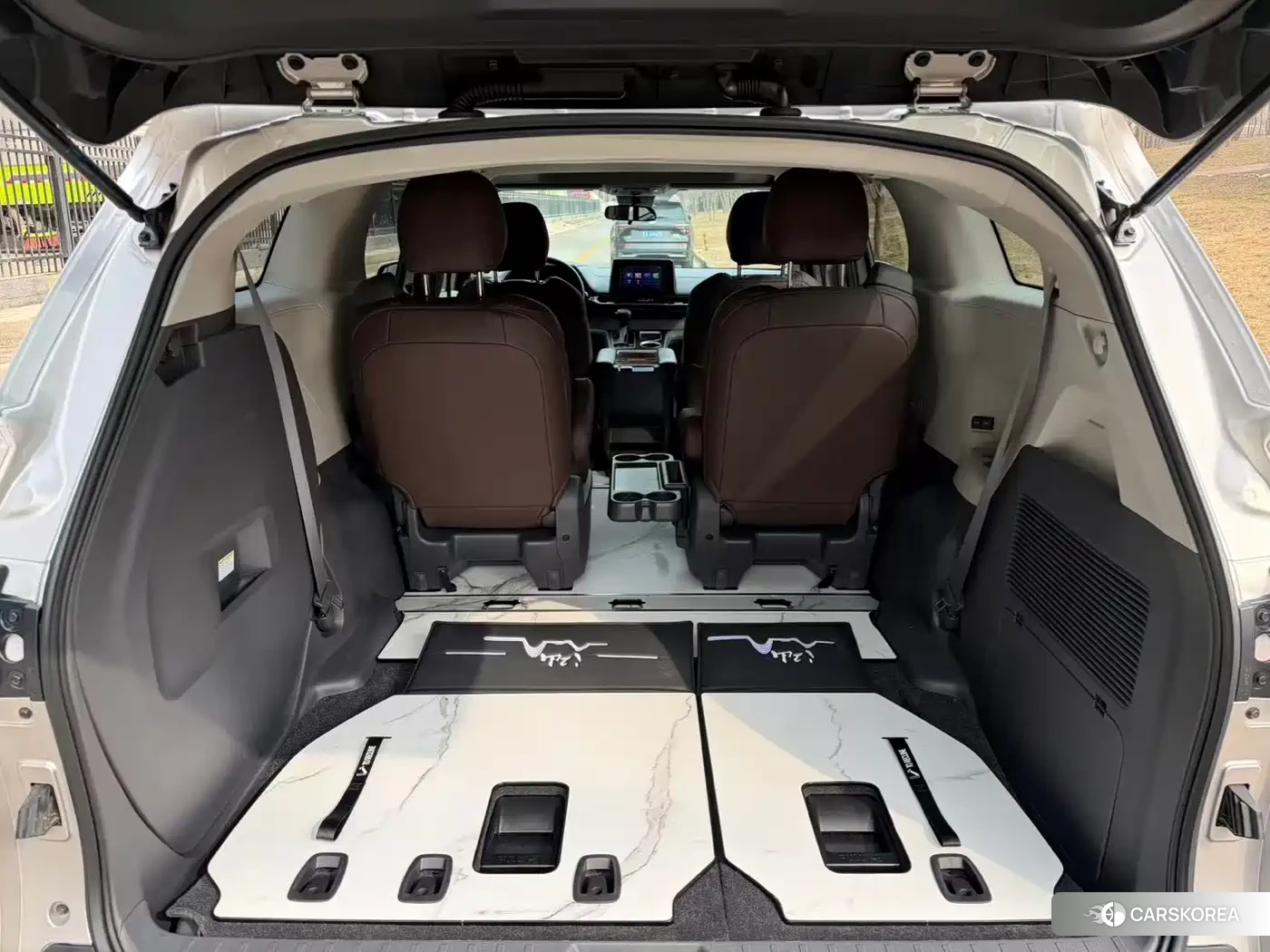 Toyota Sienna id 4589492 из Китая 7