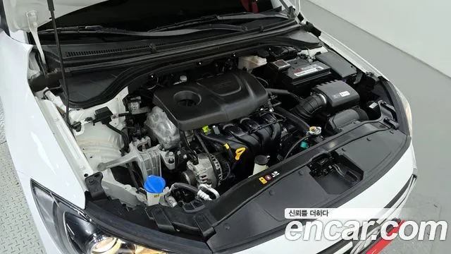 Hyundai Avante AD id 2628618 из Кореи 7